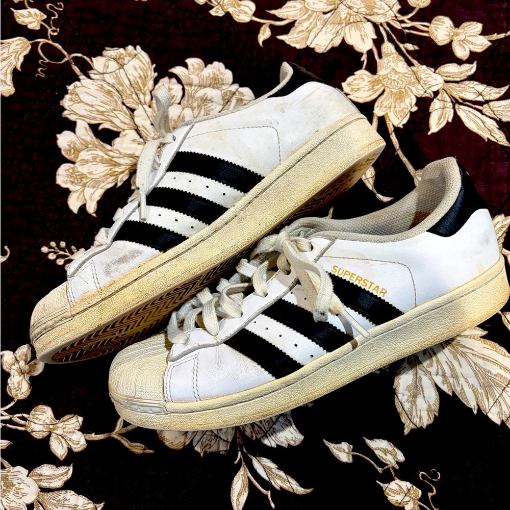 Adidas superstar size 7.5